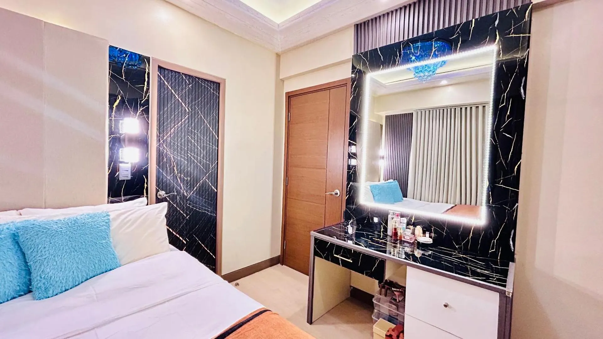 Palmeras Condotel Manila Philippines